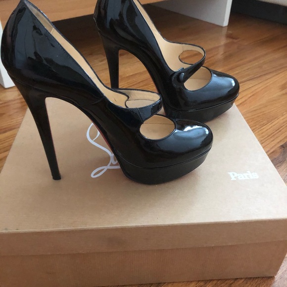 Shoes - Picture 2 of 3